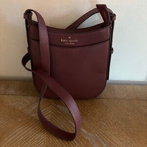 EUC Kate Spade NY Lelia North South Cherrywood Crossbody Leather Handbag